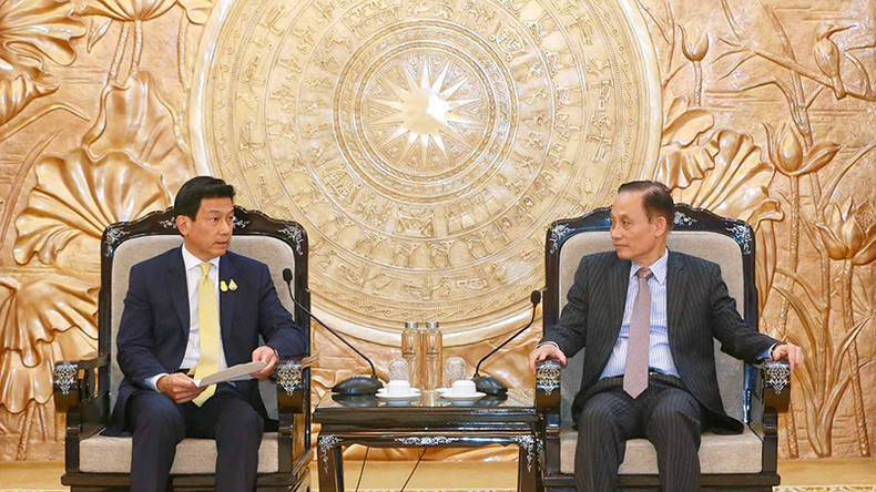 Товарищ Ле Хоай Чунг принимает Вице-премьера, Министра иностранных дел Таиланда Парнпри Бахиддху-Нукару. Фото: ВИА Товарищ Ле Хоай Чунг принимает Вице-премьера, Министра иностранных дел Таиланда Парнпри Бахиддху-Нукару. Фото: ВИА