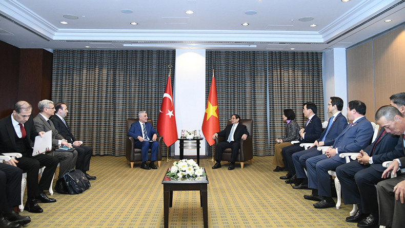 Общий вид приема. Фото: Тхань Жанг Общий вид приема. Фото: Тхань Жанг