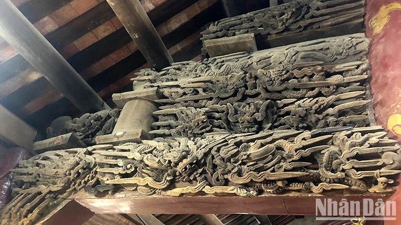 Изящные резные детали в деревянной конструкции общинного дома Чако.