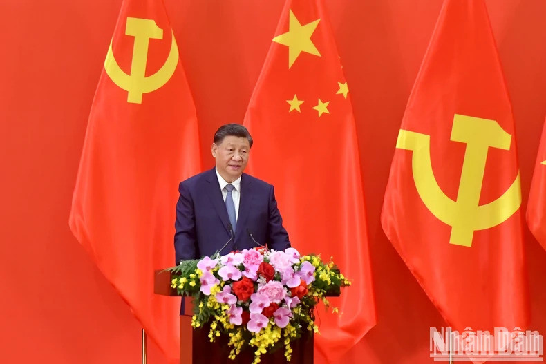 Генеральный секретарь ЦК КПК, Председатель Китая Си Цзиньпин выступает на встрече. Фото: Данг Кхоа Генеральный секретарь ЦК КПК, Председатель Китая Си Цзиньпин выступает на встрече. Фото: Данг Кхоа