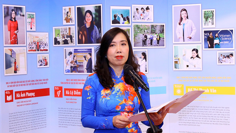 Заместитель министра иностранных дел Ле Тхи Тху Ханг выступает с речью. Фото: ВИА Заместитель министра иностранных дел Ле Тхи Тху Ханг выступает с речью. Фото: ВИА