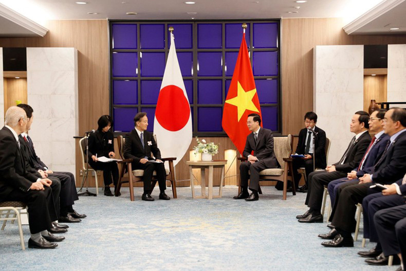 Президент Во Ван Тхыонг принимает делегацию Ассоциации дружбы Кюсю-Вьетнам. Фото: ВИА Президент Во Ван Тхыонг принимает делегацию Ассоциации дружбы Кюсю-Вьетнам. Фото: ВИА