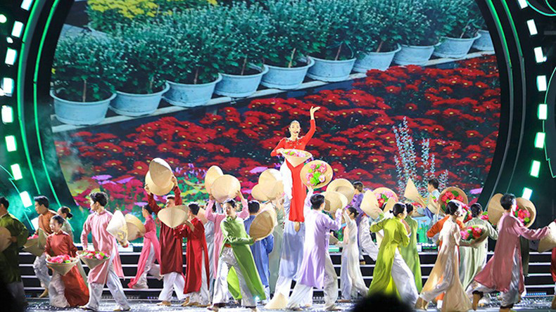 Художественный номер на церемонии открытия фестиваля. Художественный номер на церемонии открытия фестиваля.