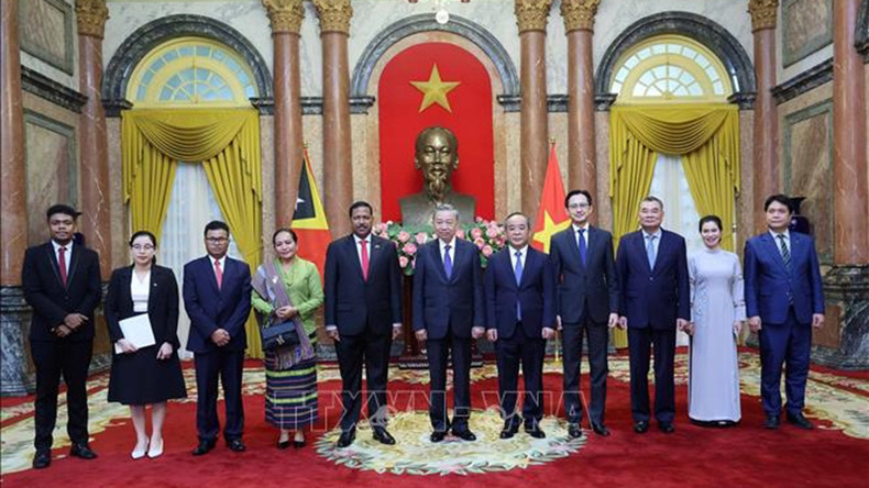 Президент То Лам и делегация Посольства Восточного Тимора. Фото: ВИА Президент То Лам и делегация Посольства Восточного Тимора. Фото: ВИА