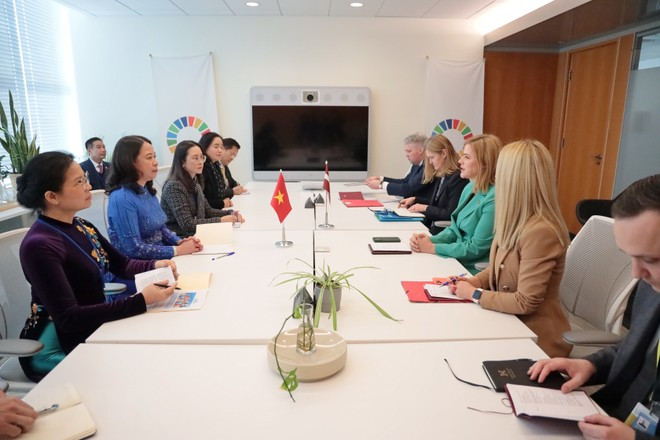 Общий вид встречи с Премьер-министром Латвии Эвикой Силиней. Фото: ВИА Общий вид встречи с Премьер-министром Латвии Эвикой Силиней. Фото: ВИА