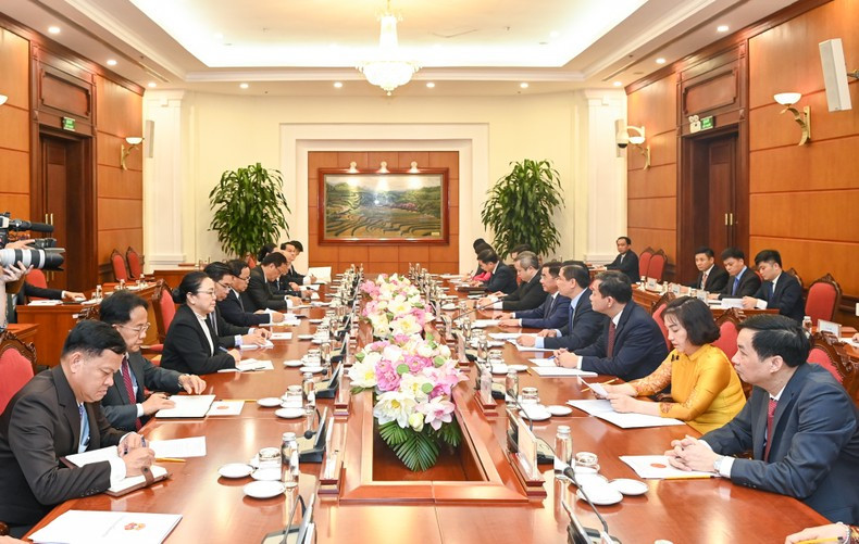 Общий вид переговоров. Фото: Зюи Линь