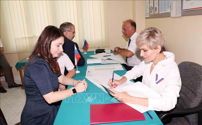 Участок выборов №0868 в Генеральном консульстве России в г. Хошимине. Участок выборов №0868 в Генеральном консульстве России в г. Хошимине.