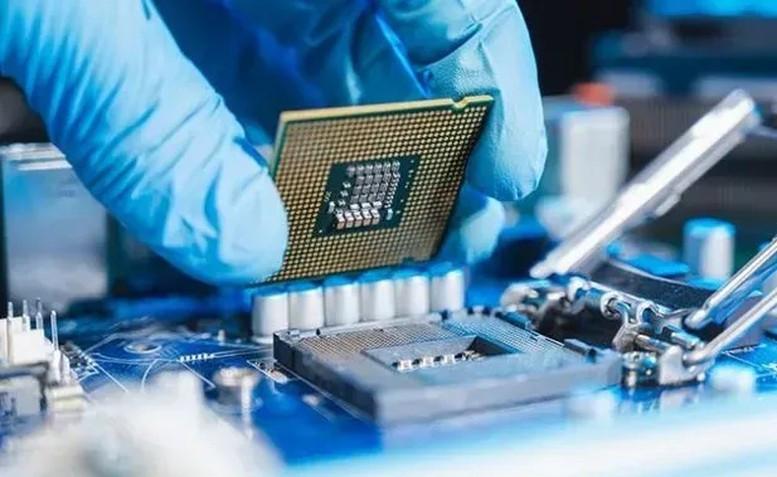 Вьетнам стремится стать одним из глобальных центров человеческих ресурсов в полупроводниковой области. Вьетнам стремится стать одним из глобальных центров человеческих ресурсов в полупроводниковой области.