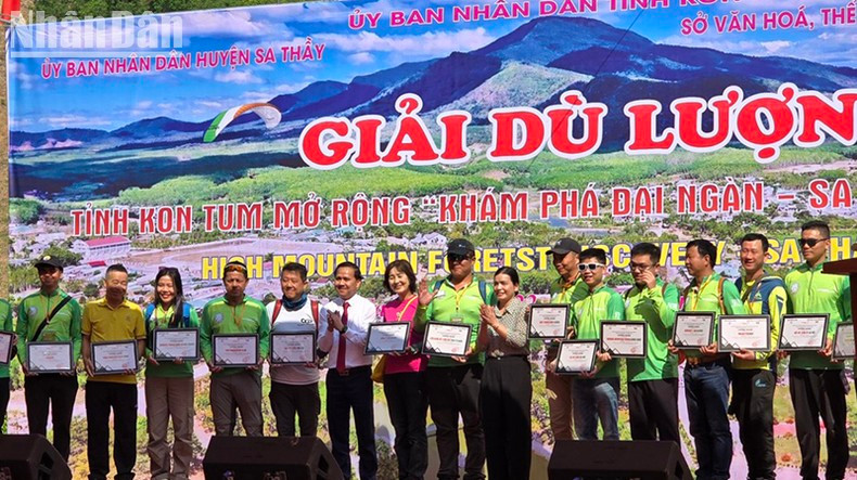 Вручение сертификатов участвующим спортсменам.