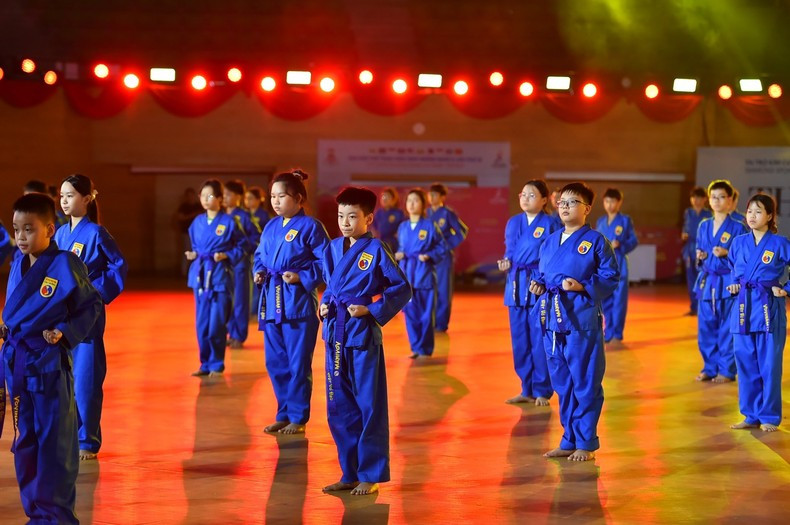 Игры школьников Юго-Восточной Азии (ASG) – это ежегодное спортивное мероприятие для учащихся средних школ стран Ассоциации государств Юго-Восточной Азии (АСЕАН), которое организуется под руководством и администрацией Совета школьного спорта Юго-Восточной Азии (ASSC).