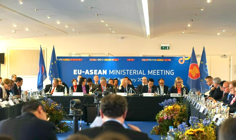 Участники совещания. Участники совещания.