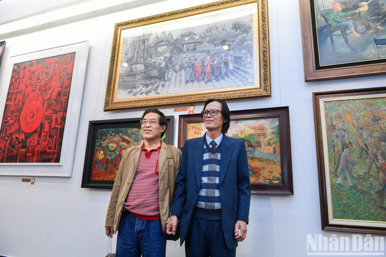 Автор Лай Лам Тунг выиграл главный приз за свою работу «Кхмерский фестиваль в Камау». Автор Лай Лам Тунг выиграл главный приз за свою работу «Кхмерский фестиваль в Камау».