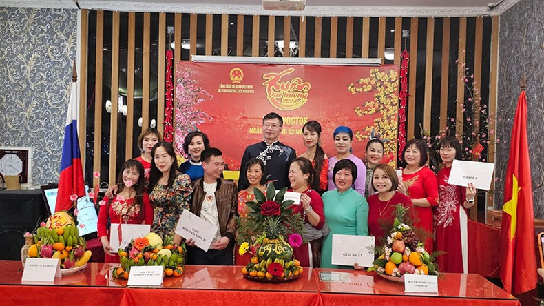 Вьетнамцы во Владивостоке участвуют в программе «Весна на Родине».