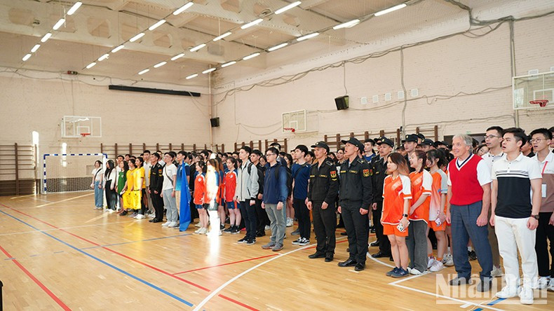 Церемония закрытия спортивного фестиваля. Фото: Суан Тхин Церемония закрытия спортивного фестиваля. Фото: Суан Тхин