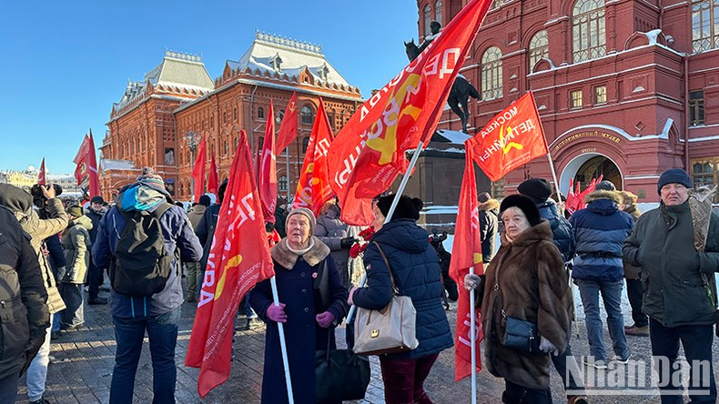 Делегация собирается на Красной площади. Фото: Тхюи Ван Делегация собирается на Красной площади. Фото: Тхюи Ван
