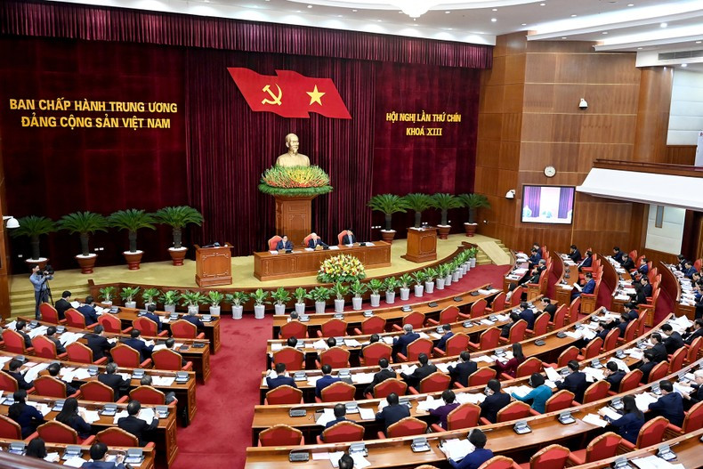Общий вид 9-го пленума ЦК КПВ XIII созыва. Общий вид 9-го пленума ЦК КПВ XIII созыва.