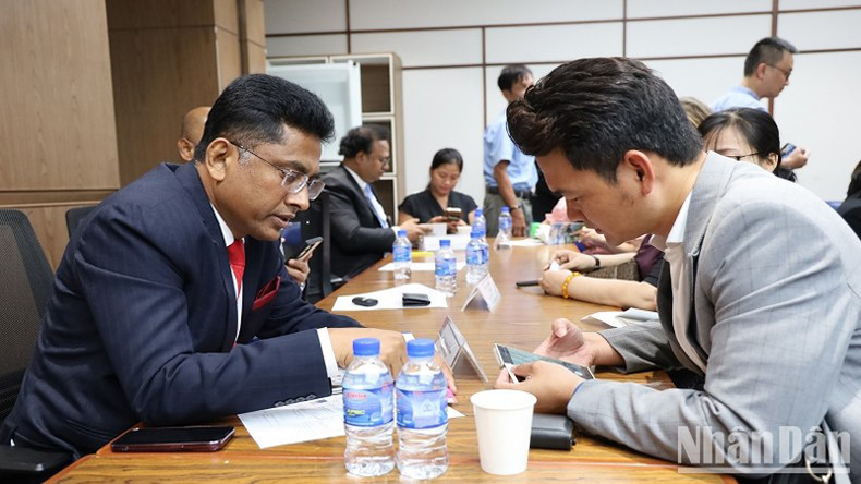 Мероприятия B2B между вьетнамскими и бангладешскими предприятиями. Мероприятия B2B между вьетнамскими и бангладешскими предприятиями.