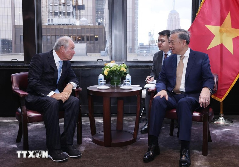 Генеральный секретарь ЦК КПВ, Президент То Лам принимает руководителя Blackstone. Фото: ВИА Генеральный секретарь ЦК КПВ, Президент То Лам принимает руководителя Blackstone. Фото: ВИА