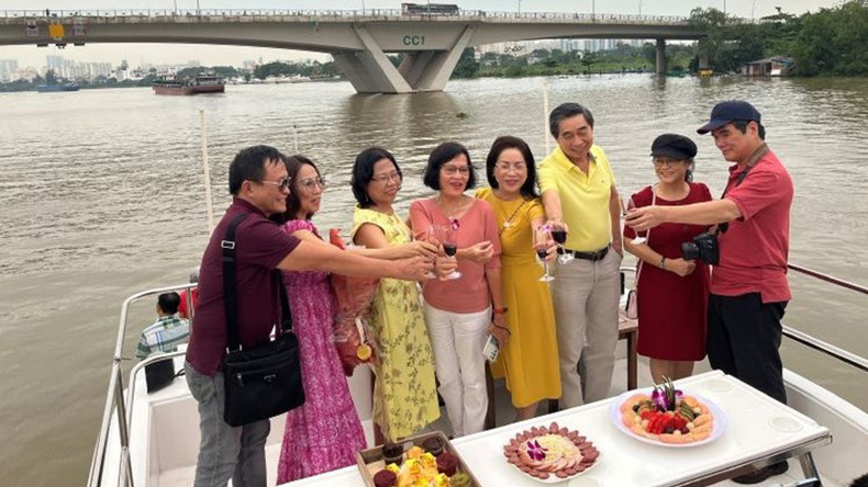 Речной туризм – изюминка г. Хошимина в 2023 году. Фото: Мань Хао Речной туризм – изюминка г. Хошимина в 2023 году. Фото: Мань Хао