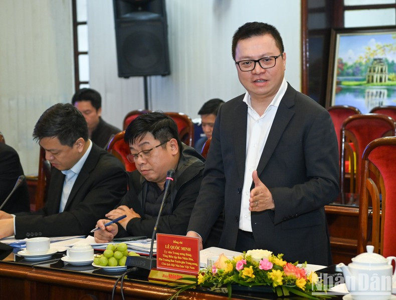 Товарищ Ле Куок Минь выступает с речью. Фото: Зюи Линь