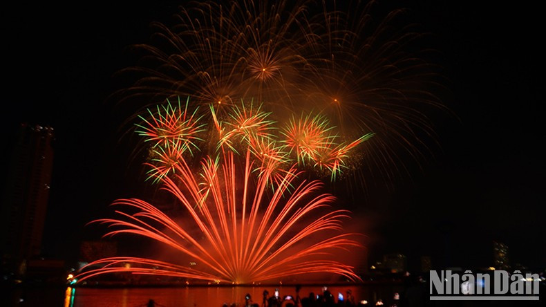 На фестивале команда Франции передает послание силы, могущества и человеческих связей.