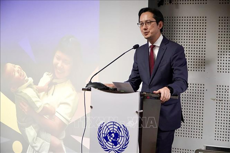 Заместитель министра иностранных дел До Хунг Вьет выступает с речью. Фото: ВИА Заместитель министра иностранных дел До Хунг Вьет выступает с речью. Фото: ВИА