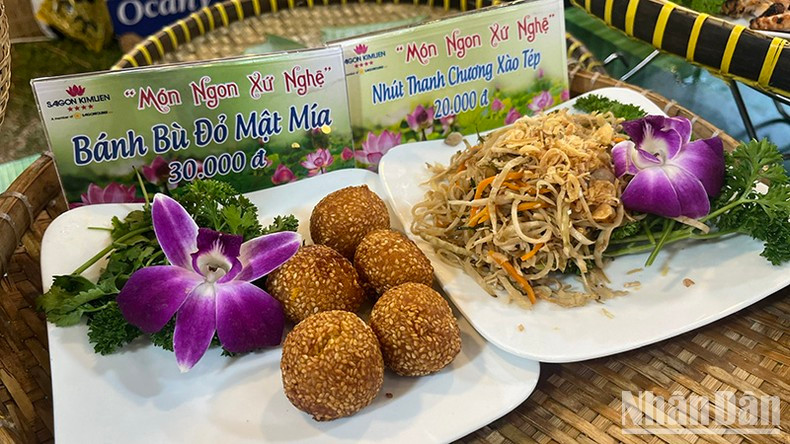 Вкусные вьетнамские блюда на фестивале. Вкусные вьетнамские блюда на фестивале.