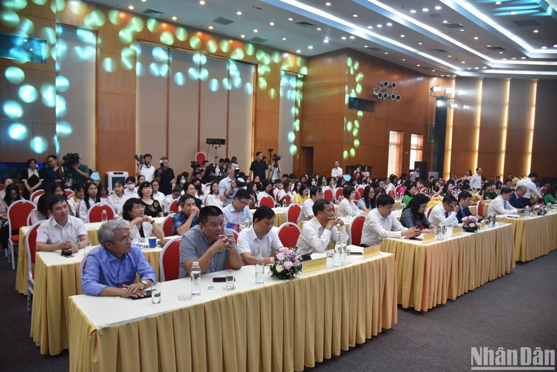 Общий вид церемонии. Фото: Нят Куанг Общий вид церемонии. Фото: Нят Куанг