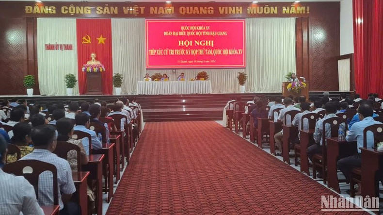 Общий вид встречи с избирателями в городе Витхань уезда Витхюи. Фото: Фунг Зунг