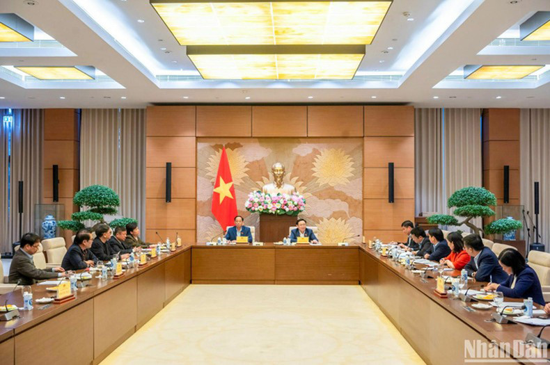 Общий вид заседания. Общий вид заседания.