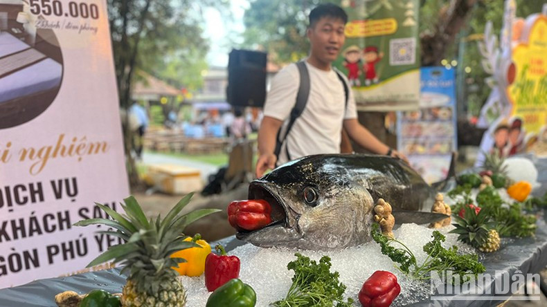 Район знакомства с фирменными блюдами провинции Фуйен. Район знакомства с фирменными блюдами провинции Фуйен.