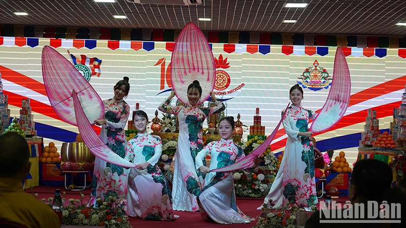 Культурные мероприятия в рамках праздника. Фото: Тхюи Ван Культурные мероприятия в рамках праздника. Фото: Тхюи Ван