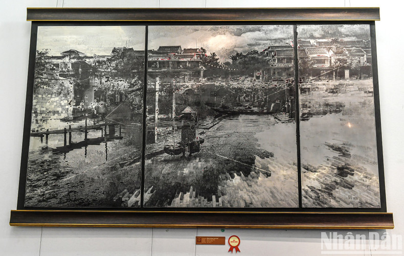 Работа «Необъятный Хойан» автора Нгуен Нгок Виня получила поощрительный приз. Работа «Необъятный Хойан» автора Нгуен Нгок Виня получила поощрительный приз.