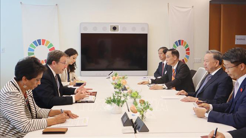 Генеральный секретарь ЦК КПВ, Президент Вьетнама То Лам на встрече с Администратором ПРООН Ахимом Штайнером. Фото: ВИА Генеральный секретарь ЦК КПВ, Президент Вьетнама То Лам на встрече с Администратором ПРООН Ахимом Штайнером. Фото: ВИА