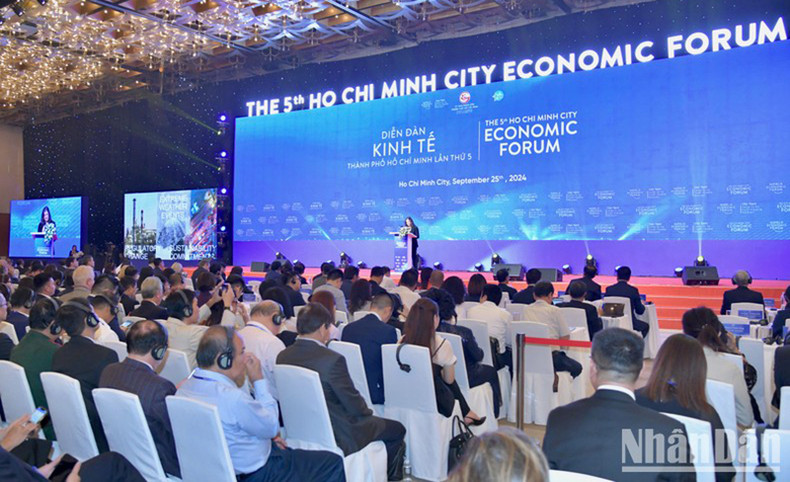 Общий вид форума. Общий вид форума.