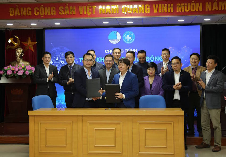 Церемония подписания соглашения о координации действий по реализации программы «Цифровые стартапы в сфере здравоохранения Clinic4.0». Фото: dangcongsan.vn Церемония подписания соглашения о координации действий по реализации программы «Цифровые стартапы в сфере здравоохранения Clinic4.0». Фото: dangcongsan.vn