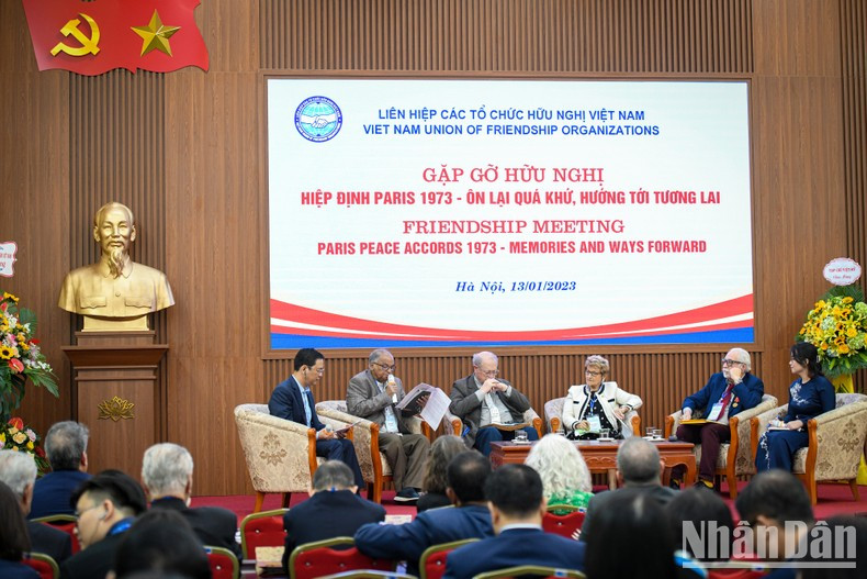 Общий вид встречи дружбы. Фото: Тхань Дат Общий вид встречи дружбы. Фото: Тхань Дат