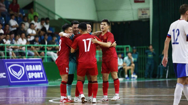 Вьетнамские игроки празднуют забитый гол. Фото: Федерация футбола Вьетнама Вьетнамские игроки празднуют забитый гол. Фото: Федерация футбола Вьетнама