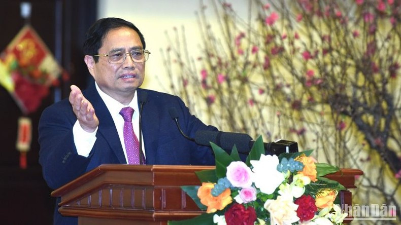 Премьер-министр Фам Минь Тьинь выступает на встрече с руководителями и сотрудниками банковской отрасли. Фото: Чан Хай Премьер-министр Фам Минь Тьинь выступает на встрече с руководителями и сотрудниками банковской отрасли. Фото: Чан Хай