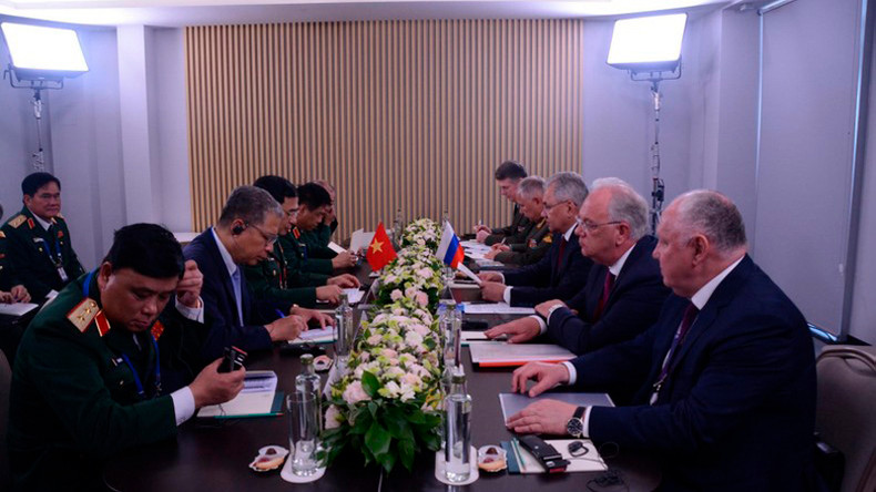 Общий вид переговоров. Общий вид переговоров.