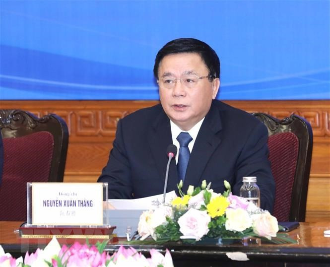 Товарищ Нгуен Суан Тханг выступает на семинаре. Фото: ВИА Товарищ Нгуен Суан Тханг выступает на семинаре. Фото: ВИА