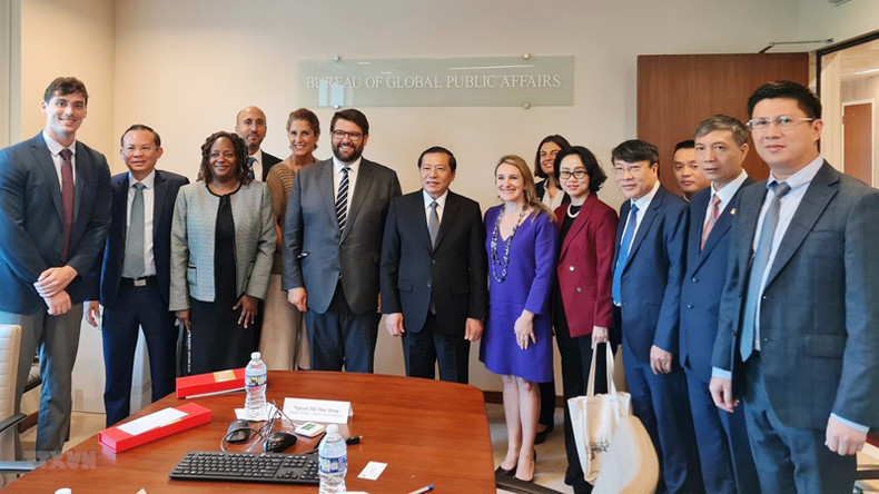 Делегация на встрече с помощником Госсекретаря США Биллом Руссо. Фото: ВИА Делегация на встрече с помощником Госсекретаря США Биллом Руссо. Фото: ВИА