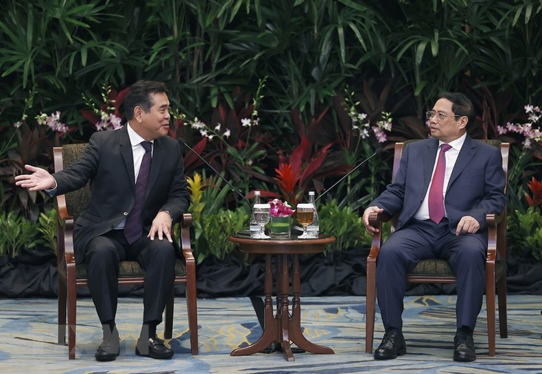 Премьер-министр Фам Минь Тьинь принимает председателя инвестиционного фонда CMIA. Фото: ВИА Премьер-министр Фам Минь Тьинь принимает председателя инвестиционного фонда CMIA. Фото: ВИА