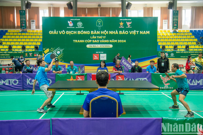 Сразу после церемонии открытия спортсмены приступили к соревнованиям. Сразу после церемонии открытия спортсмены приступили к соревнованиям.