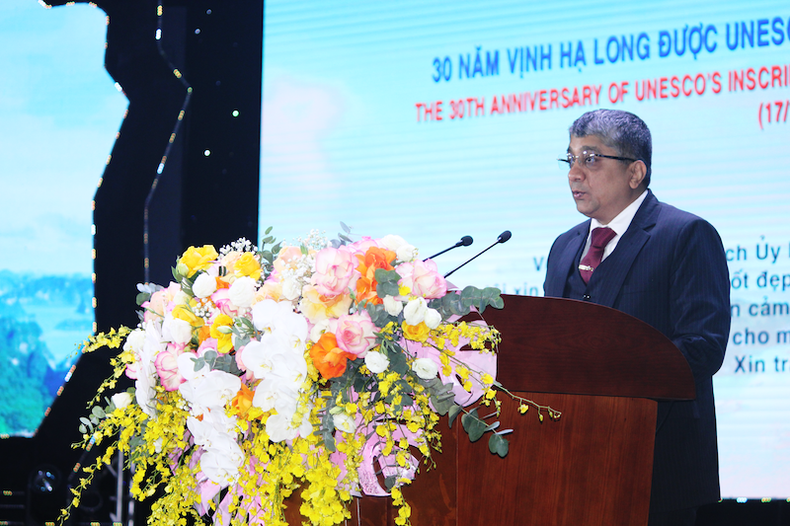 Председатель 46-й сессии Комитета всемирного наследия ЮНЕСКО Вишал Шарма выступает на мероприятии. Председатель 46-й сессии Комитета всемирного наследия ЮНЕСКО Вишал Шарма выступает на мероприятии.