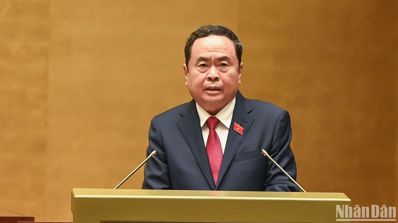 Председатель НС Чан Тхань Ман выступает со вступительной речью. Фото: Зюи Линь