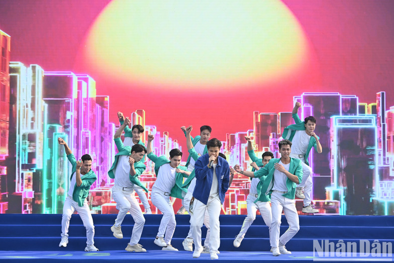 Фестиваль организован с целью создания здоровой, полезной и безопасной культурной, художественной и спортивной площадки, способствующей улучшению культурной и духовной жизни детей. Фестиваль также направлен на расширение обменов и продвижение культуры и туризма Тханлонга-Ханоя среди международной молодежи, студентов и друзей. Фестиваль организован с целью создания здоровой, полезной и безопасной культурной, художественной и спортивной площадки, способствующей улучшению культурной и духовной жизни детей. Фестиваль также направлен на расширение обменов и продвижение культуры и туризма Тханлонга-Ханоя среди международной молодежи, студентов и друзей.