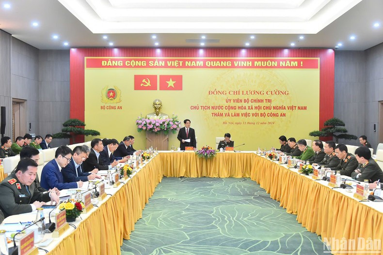 Общий вид рабочей встречи. Общий вид рабочей встречи.