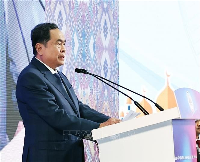 Председатель НС Чан Тхань Ман выступает с речью. Фото: ВИА Председатель НС Чан Тхань Ман выступает с речью. Фото: ВИА