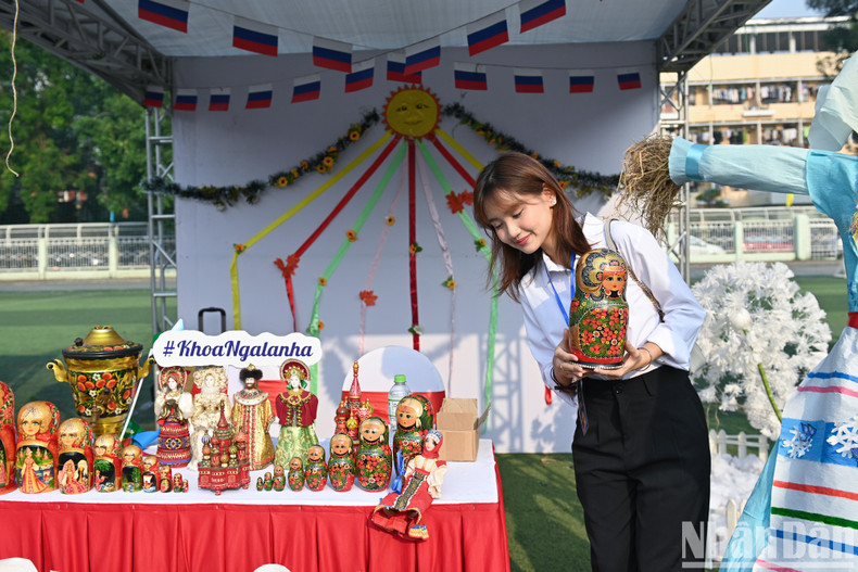 В рамках фестиваля организованы культурные пространства стран мира. В рамках фестиваля организованы культурные пространства стран мира.